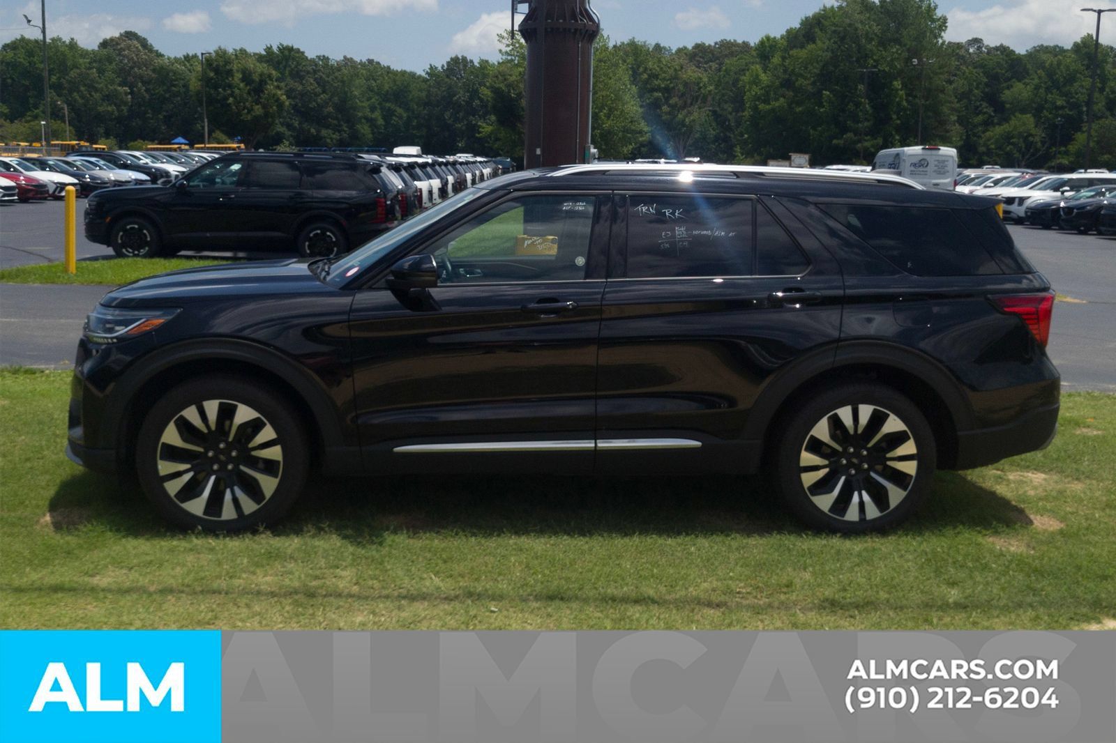 Used 2026 Ford Explorer Platinum w/ LUX Leather Package AWD/4WD image 11