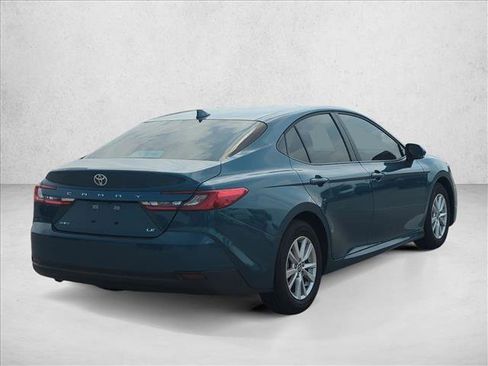 Used 2026 Toyota Camry LE w/ Convenience Package image 5