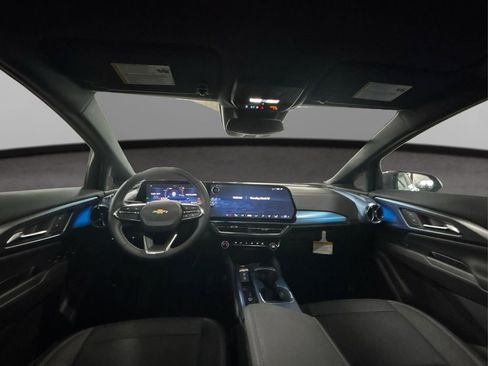 Used 2025 Chevrolet Equinox EV LT image 28