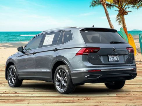 Used 2023 Volkswagen Tiguan SE image 4
