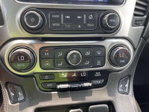 Used 2015 Chevrolet Suburban LT AWD/4WD image 28