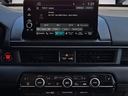 Used 2024 Honda Pilot Touring image 13
