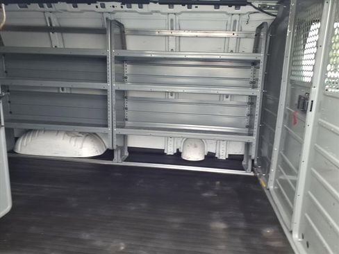 Used 2015 GMC Savana 2500 image 20