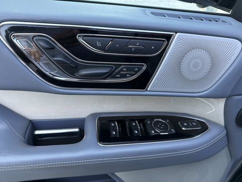 Used 2019 Lincoln Navigator Black Label w/ Cargo Package AWD/4WD image 12