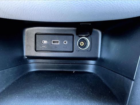 Used 2021 Chevrolet Equinox LS w/ LS Convenience Package image 33