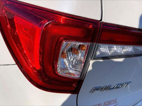 Used 2019 Honda Pilot Touring image 25