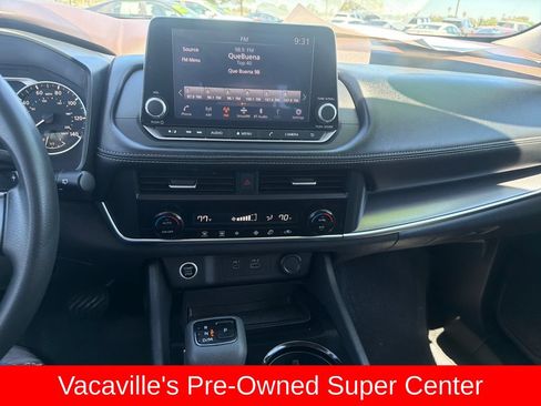 Used 2023 Nissan Rogue SV FWD image 17