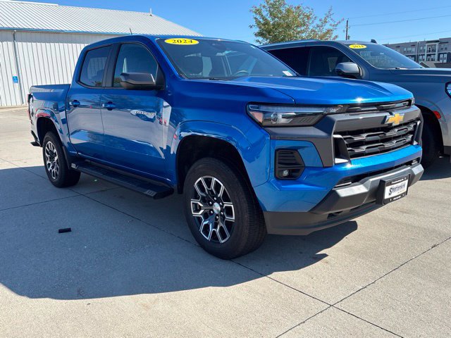 Used 2023 Chevrolet Colorado LT w/ LT Convenience Package III AWD/4WD image 4