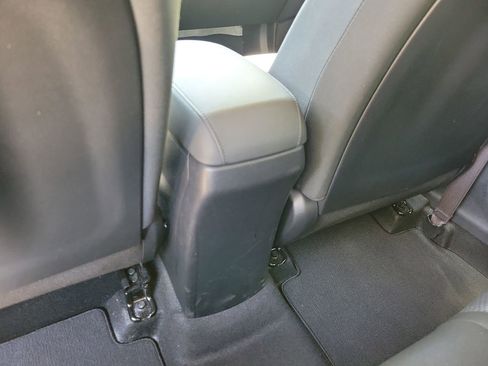 Used 2025 Kia Soul LX w/ LX Technology Package FWD image 10