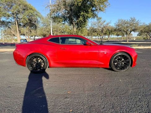 Used 2018 Chevrolet Camaro LT w/ RS Package image 8
