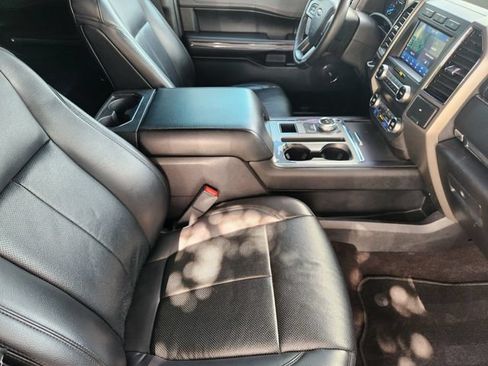 Used 2020 Ford Expedition XLT w/ Equipment Group 202A RWD image 15