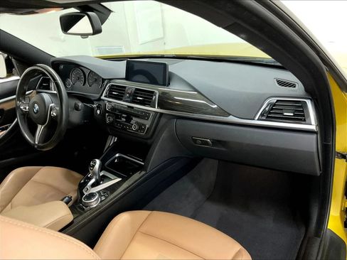 Used 2016 BMW M4 Coupe RWD image 11
