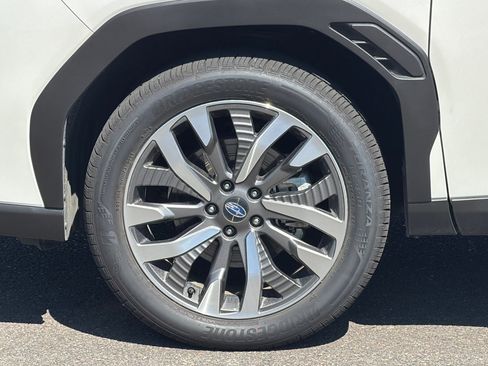 Used 2025 Subaru Forester Touring AWD/4WD image 26