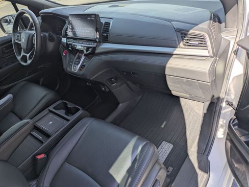Used 2025 Honda Odyssey Sport-L image 27