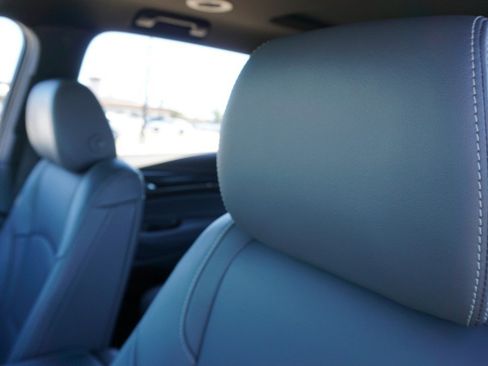 Used 2022 Buick Enclave Premium w/ Experience Buick Package image 27