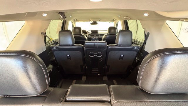 Used 2025 Honda Pilot EX-L image 5