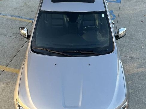 Used 2019 Jeep Grand Cherokee Limited image 13