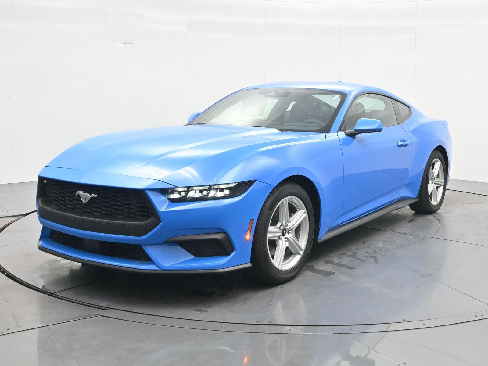 Used 2026 Ford Mustang Coupe RWD image 6