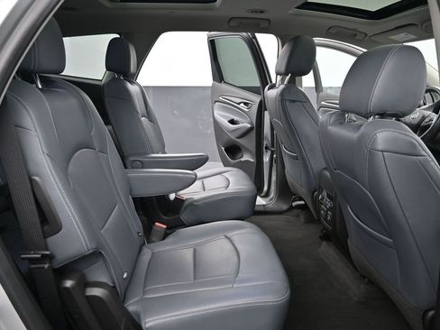 Used 2019 Buick Enclave Essence FWD image 24