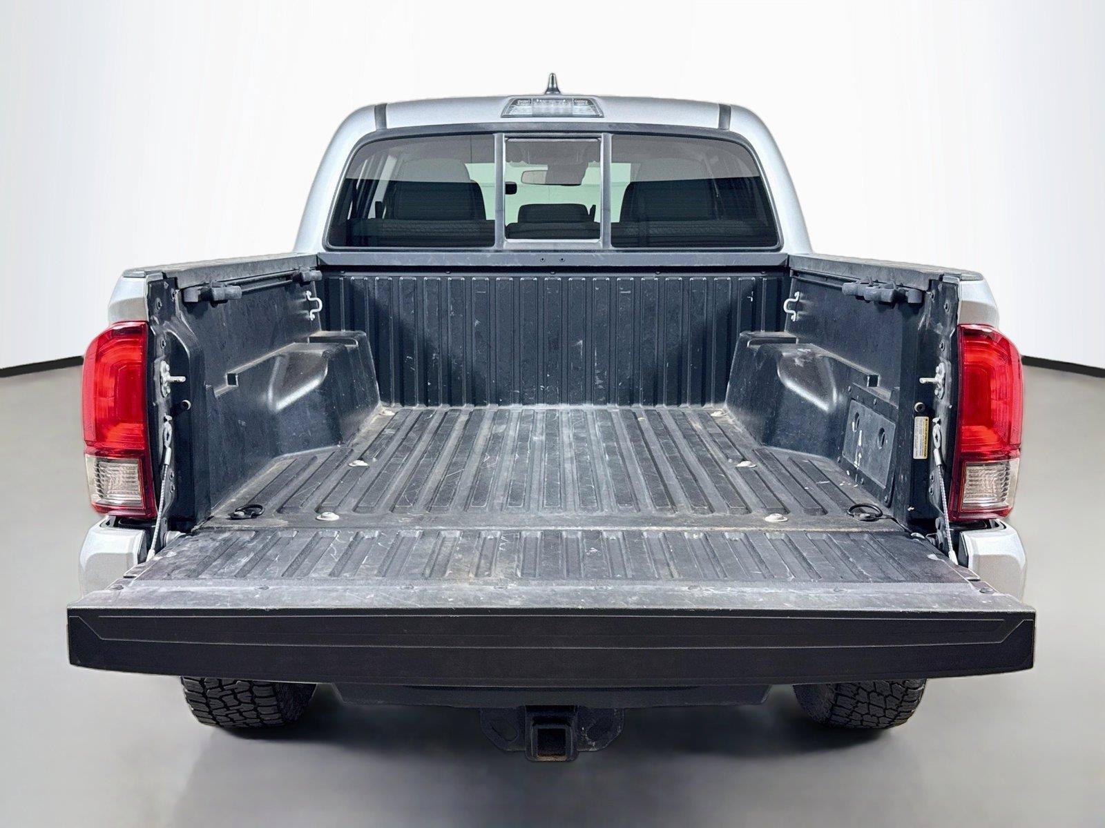 Used 2022 Toyota Tacoma SR AWD/4WD image 23