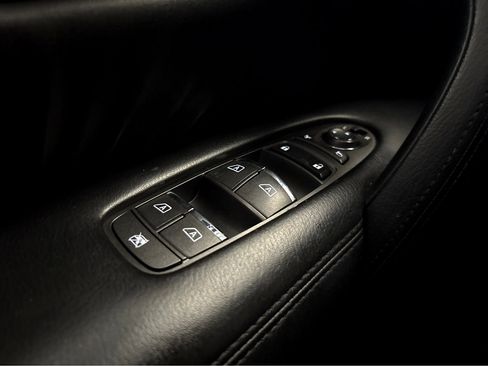 Used 2023 Nissan Armada SL image 19