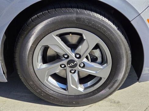 Used 2022 Kia K5 LXS image 7