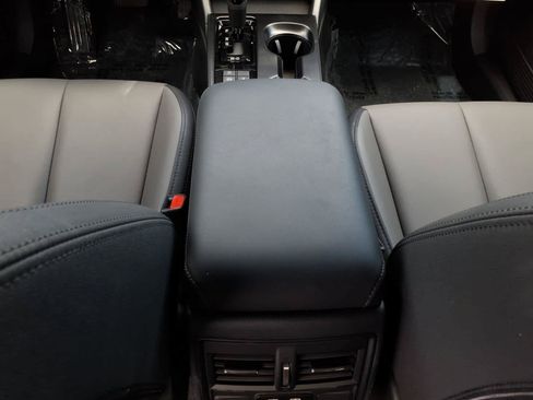 Certified 2026 Subaru Outback Premium AWD/4WD image 31