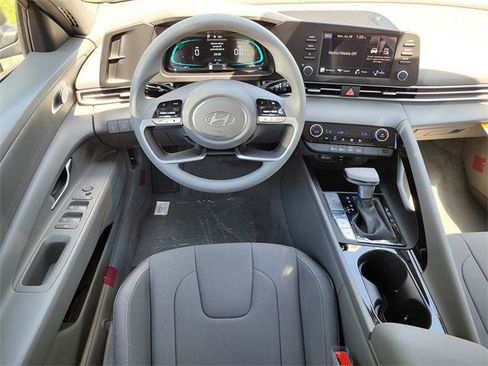 New 2025 Hyundai Elantra Blue image 7
