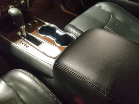 Used 2017 Nissan Pathfinder Platinum w/ Cargo Package image 26