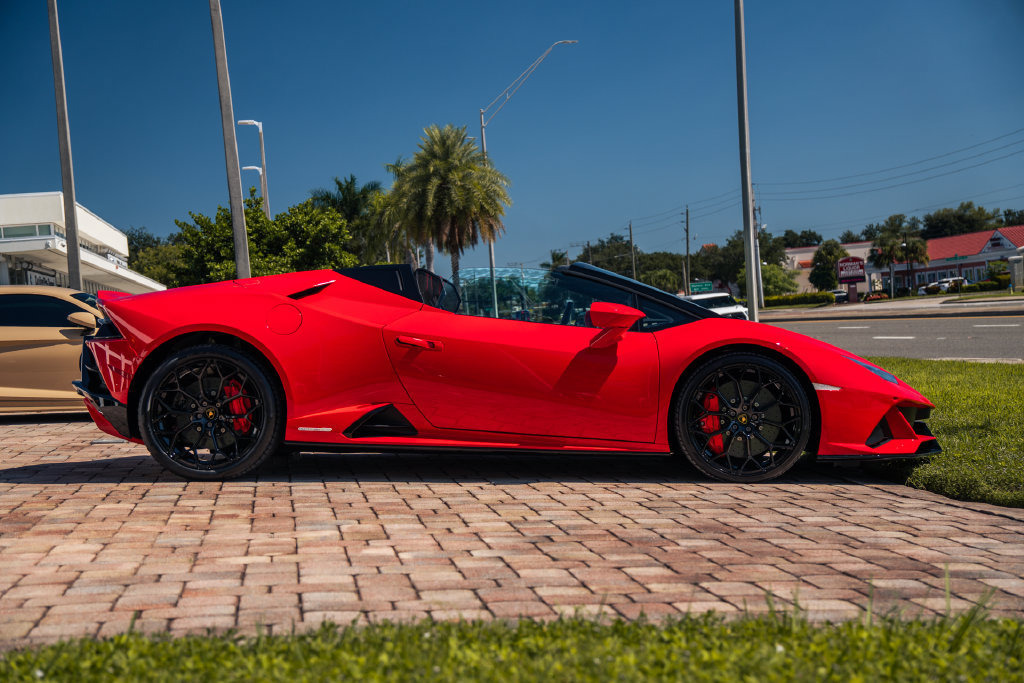 Used 2024 Lamborghini Huracan EVO AWD/4WD image 6