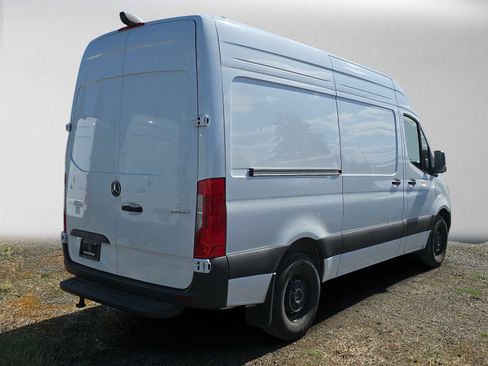 Used 2026 Mercedes-Benz Sprinter 2500 image 3
