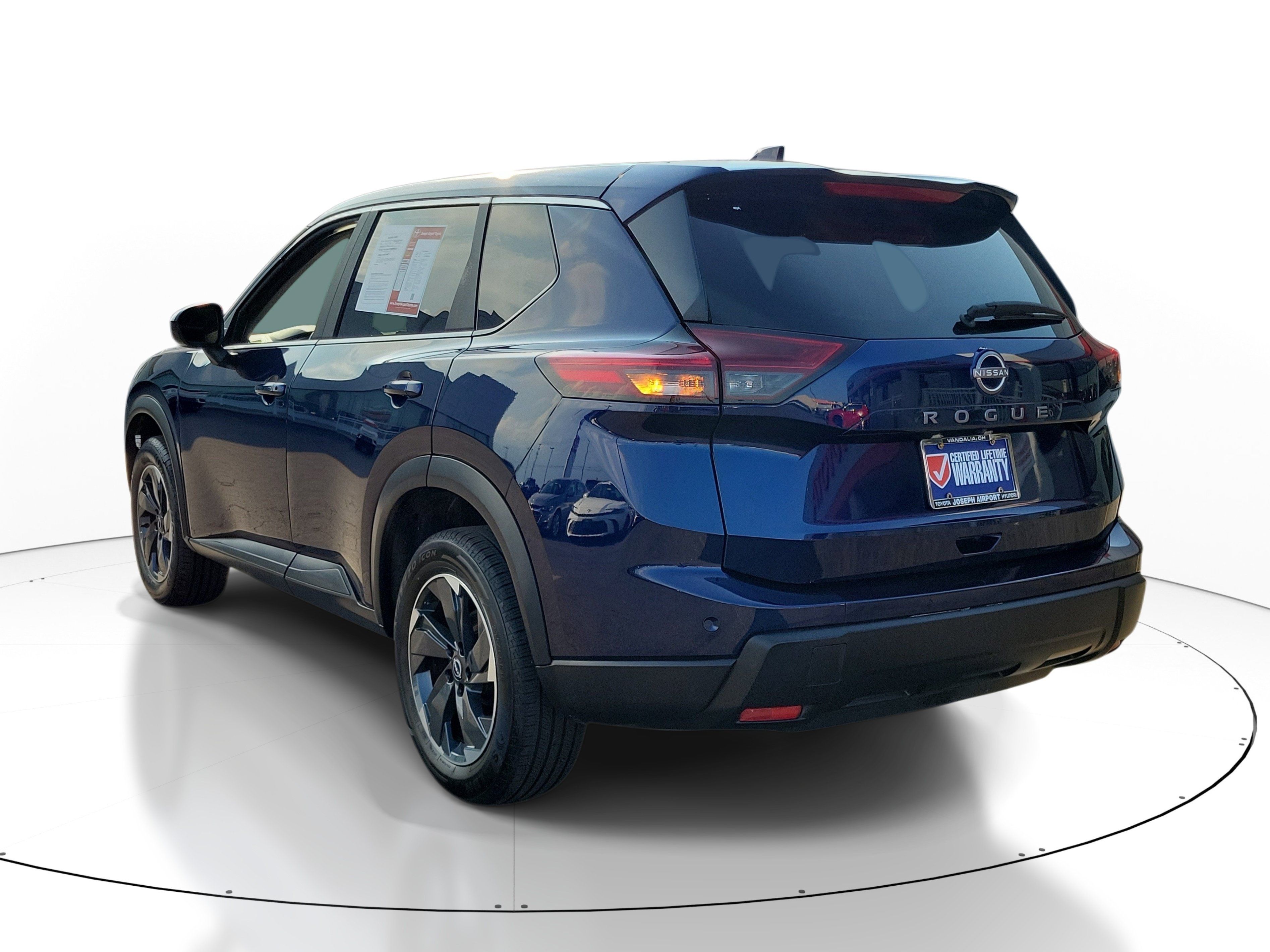 Used 2025 Nissan Rogue SV FWD image 3