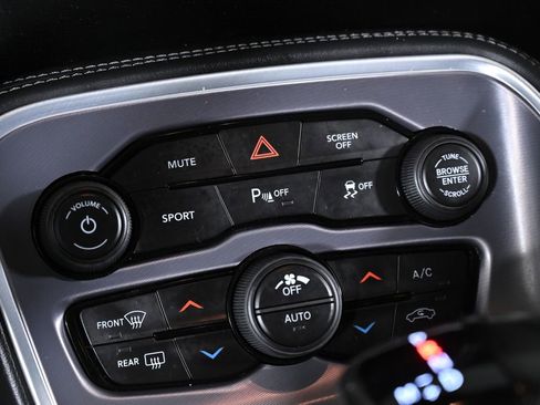 Used 2019 Dodge Challenger R/T w/ Driver Convenience Group image 19