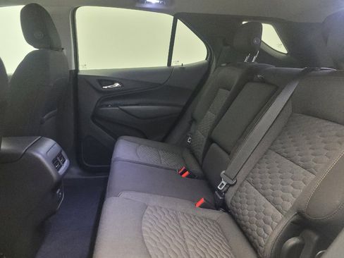 Used 2020 Chevrolet Equinox LT image 18