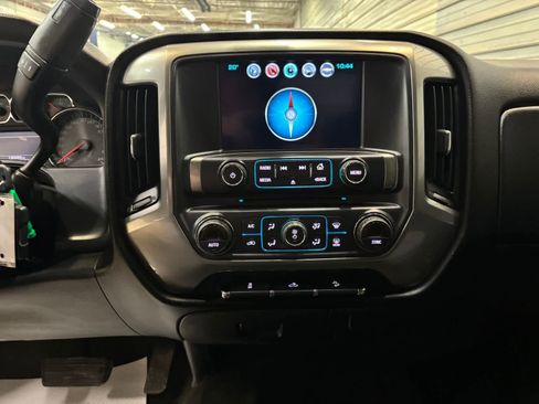 Used 2018 Chevrolet Silverado 1500 LT w/ All Star Edition AWD/4WD image 18