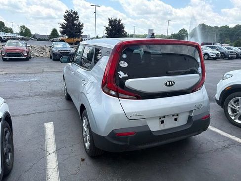 Used 2020 Kia Soul LX FWD image 6