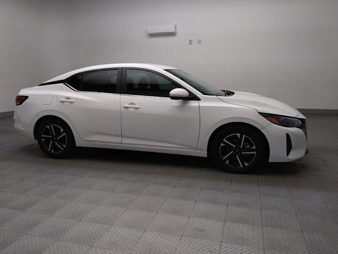 Used 2024 Nissan Sentra SV image 11