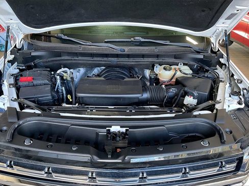 Used 2022 Chevrolet Suburban Premier image 30