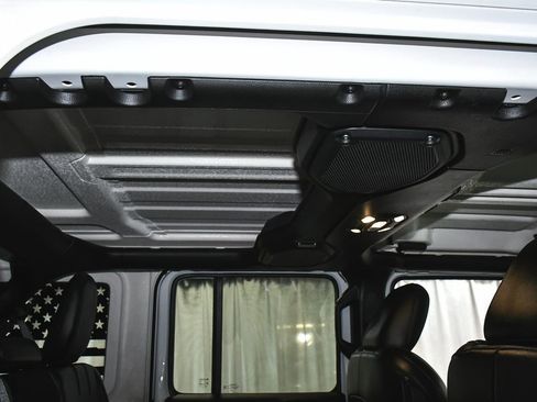 Used 2022 Jeep Wrangler Unlimited Sahara image 46