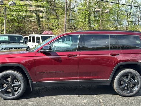 New 2026 Jeep Grand Cherokee L Limited AWD/4WD image 3