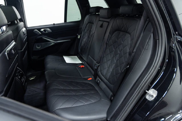 Used 2024 BMW X5 M60i AWD/4WD image 23