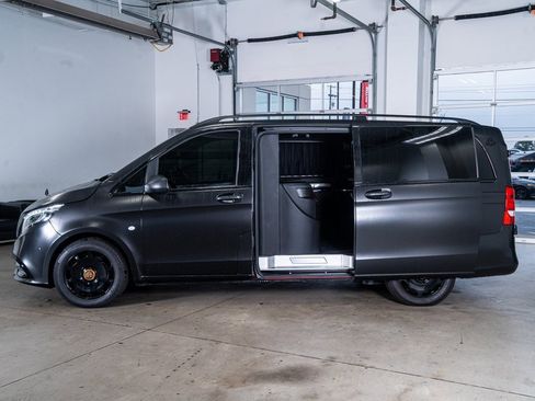 Used 2021 Mercedes-Benz Metris Passenger image 9