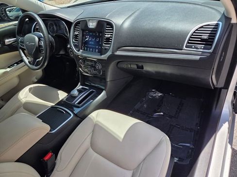 Used 2021 Chrysler 300 Touring L RWD image 16