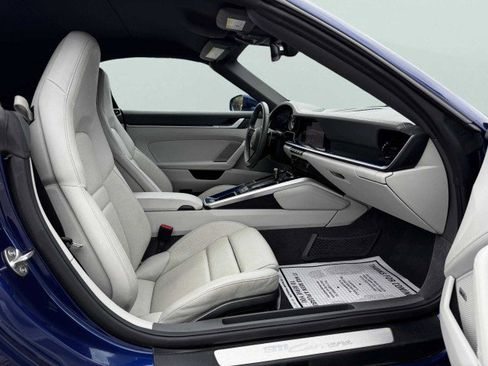 Used 2024 Porsche 911 Carrera image 35