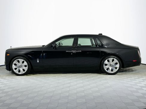 New 2026 Rolls-Royce Phantom image 3