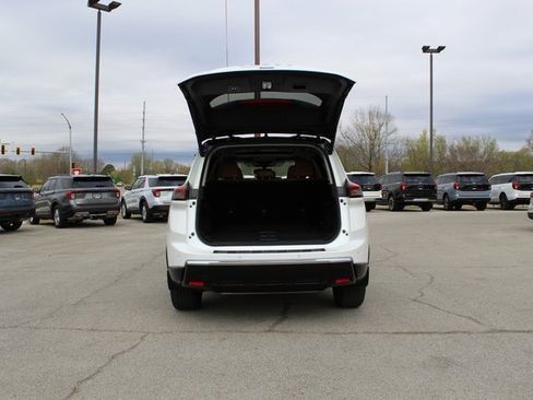 Used 2024 Nissan Rogue Platinum w/ Platinum Premium Package image 16