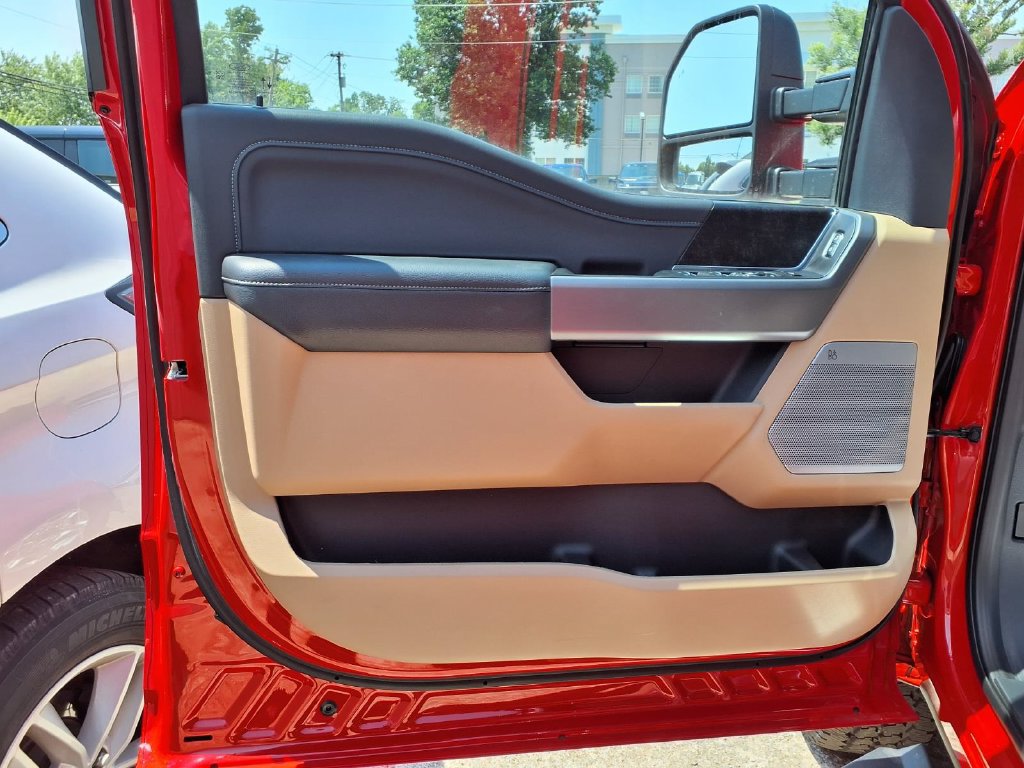 New 2026 Ford F250 XLT w/ XLT Premium Package AWD/4WD image 7