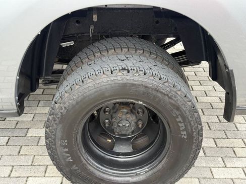 Used 2022 RAM 3500 Tradesman w/ Chrome Appearance Group AWD/4WD image 39