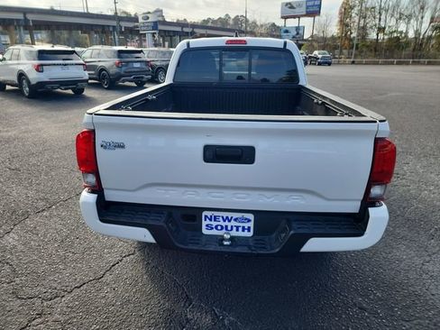 Used 2022 Toyota Tacoma 2WD Access Cab image 4