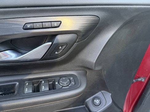 Used 2020 GMC Terrain SLT w/ Preferred Package image 16